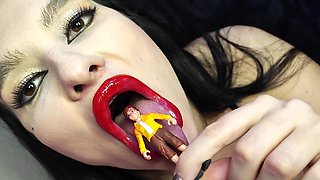 Big Red Lips Giantess