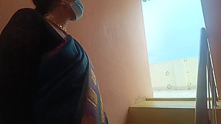 Neighbour Married Women Showing Structure in Stairs