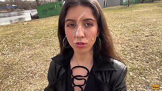 I Want to Walk Through the Park with Cum on My Face! Cum on My Face! - Public Cumwalk