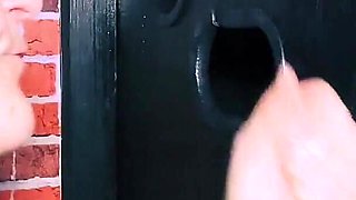 Elizabethhunny Loves Gloryholes