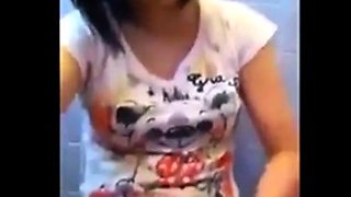 Amateur Asian Girl in Glasses Masturbating