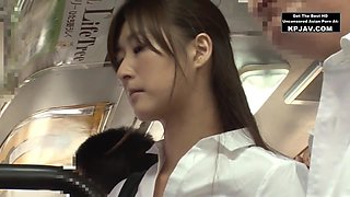 Japanese Babe On The Public Bus JAV