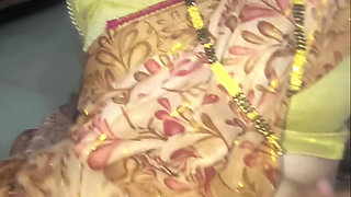 Bhabhi ke hat ki massage devar with bhabhi hindi