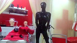 Kylies Latex Webcam Show BDSM Fun im Studio