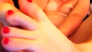 Foot Fetish Camgirl Gives JOI on Webcam