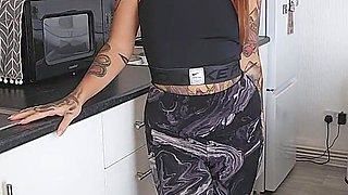 Pee Desperation in My Gym Leggings