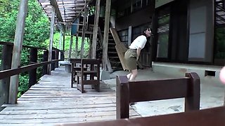 Asian amateur gives outdoor blowjob