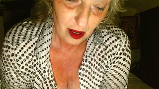 1302 Smoke a Cigarette with Mature Dawnskye Before We Cum