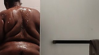 Dirty Ebony BBW Slut Gets Clean After Nasty Deep-throat-blowjob