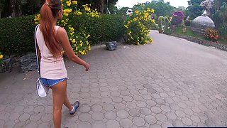 Crocodiles munching and Thai GF cumming