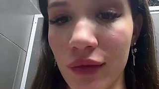 Shy_priincess masturbates in public toilet