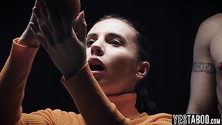 Huge bum mommy therapist has BDSM fantasy