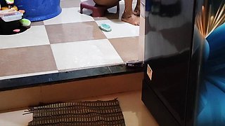 Instead of Drinking Tea at the Neighbour's Bhabhi's House, When She Was Taking a Bath, I Secretly Made a Video