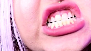 Mistress Bijoux - Teeth Up Close