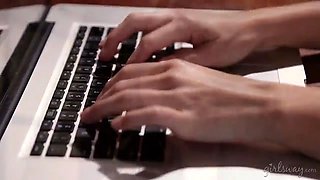 The most epic massage what i ever had! - Riley Reid and Lana Rhoades