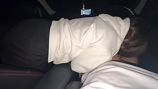 Picked up a slut and fucked her mouth in the car