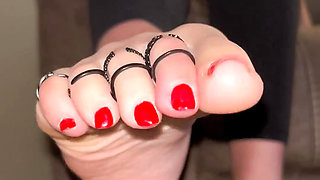 Toe Ring Ignore by Ivys Feet