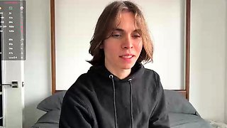 Amateur wild chick solo masturbation