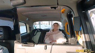 Fake cab sexy lingerie model is glad to have hard quick porn with the driver