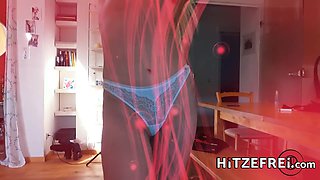 Max Maynard gets milked off by Tania Swank - Hitzefrei