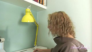 Irena Home Office Masturbation