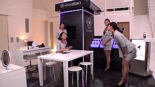Receptionist decensored