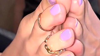 Pretty Toes Tease You - Ivys Feet Foot Fetish Footivites
