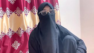 Hijabi milf provides quality homemade sex in closeup amateur scenes