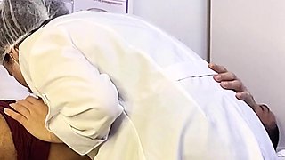 Patient Can't Handle It and Becomes Stiff in Front of the Nurse During the Exam