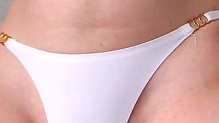 Sexy Cameltoe Pussy View