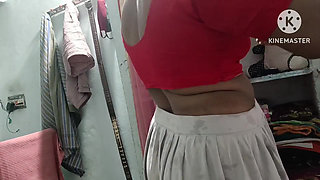 Hot indian desi aunty s bothing video