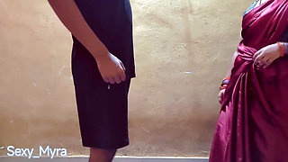 Bhabhi Ki Gand Ki Chudayi in red saree