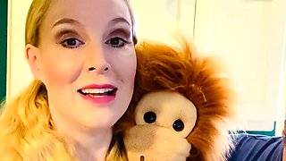 Blonde emo amateur solo masturbation