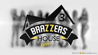 Day With A Pornstar: Gina Valentina With Manuel Ferrara, Gina Valentina - Brazzers