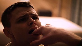 Twink gives it all up for DILF master