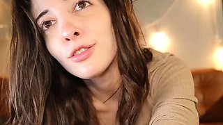 Elegant lady on cam