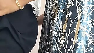 Famous tamil aunty first time deep blowjob delivery boy black cock
