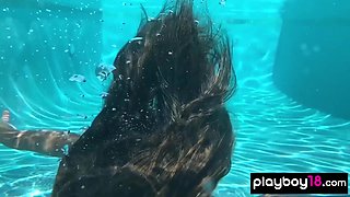 Naked ebony cougar fingers her hairy vagina