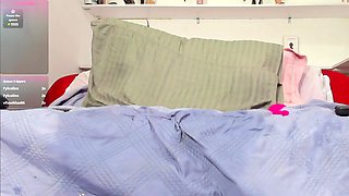 Sultry beauty captivates with daring chat passion in thrilling intimate play