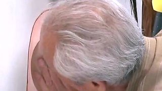 Swingers in hot old vs young group sex