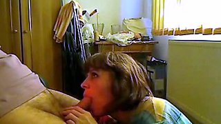 Mom gives young neighbor a blowjob - amateur homemade video
