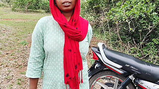 After College Holidays, Young Indian Desi Girl Goes to the Jungle with Her Boyfriends - Desi Village Young College Girl Jungle.