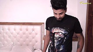 Indian Desi Girlfriend Seduces Her Boyfriend for the Romance