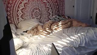 Young lovers fuck quietly