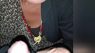 Sister-in-law is sucking the cock, brother-in-law's cool sister-in-law's pussy is also fucking.