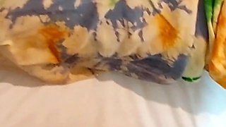 Sri Lankan - Accidentally Went Step Sisters Bed Room - Sexy Nighty Frock - Asian Hot Couple