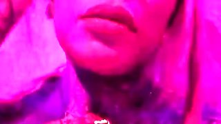 Webcam beauty and her toys have solo sex