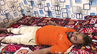 Desi indian bhabhi get fucked in her tight pussy by a Swiggy delivery boy