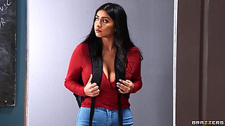 Violet's Backpack Hack With Lucas Frost, Violet Myers - Brazzers