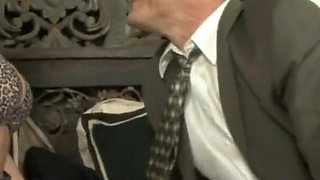 Milf gets ridden by a dick and comes over her pussy